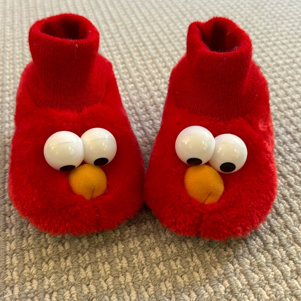Elmo Slippers- Toddler Size 7/8- used like new